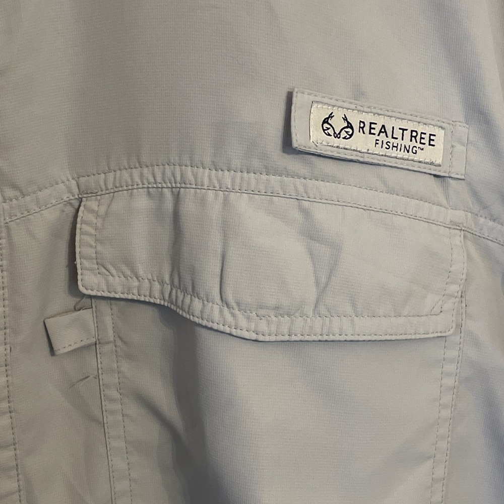 GREAT Realtree Fishing Light Blue Lightweight Button Down Shirt Pockets Size 2XL